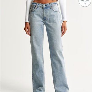 NWT A&F The '90s Baggy Jean, Low Rise, Light Wash, Sz 26 Short